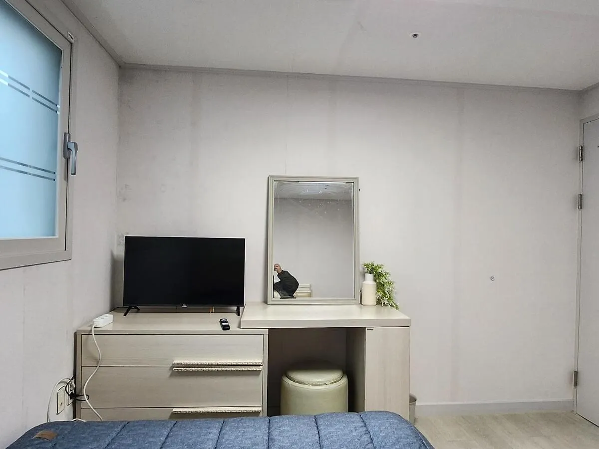 Sadang Station Double And Single Studios Seoul