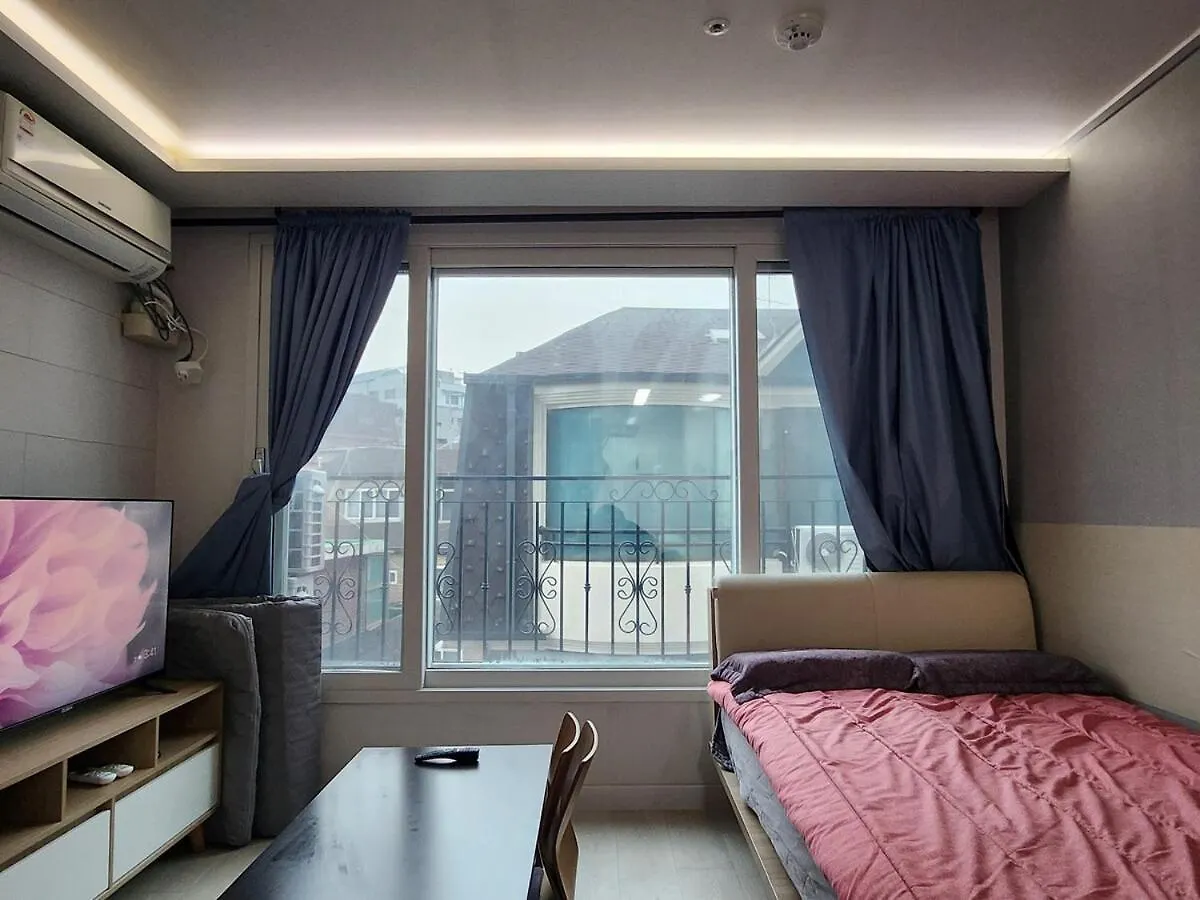 Sadang Station Double And Single Studios Seoul