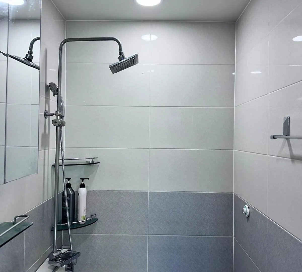 Sadang Station Double And Single Studios Seoul