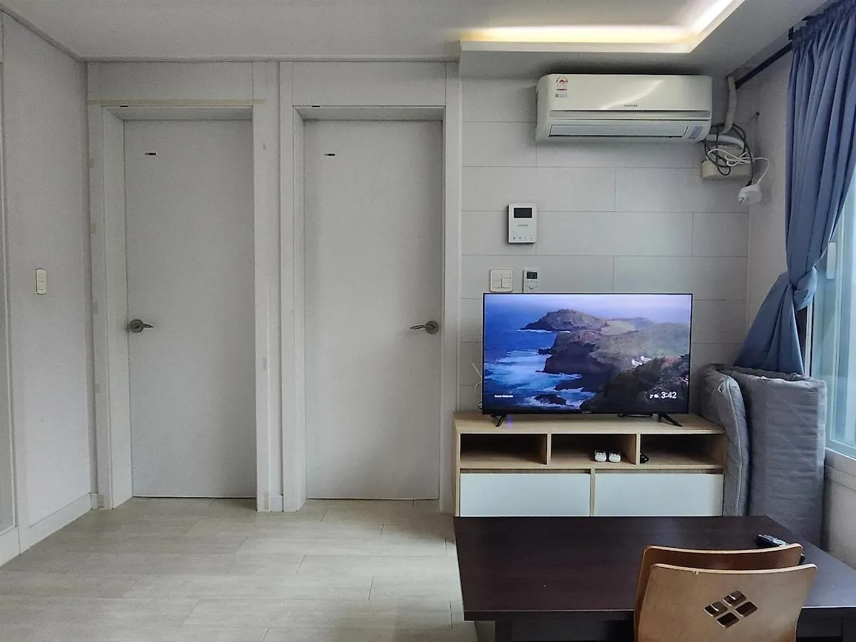 Sadang Station Double And Single Studios Seoul 0*,