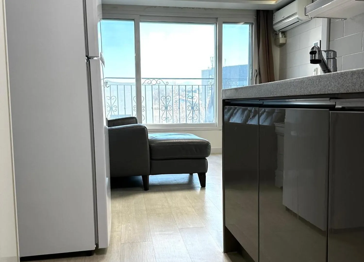 Sadang Station Double And Single Studios Seoul 0*,