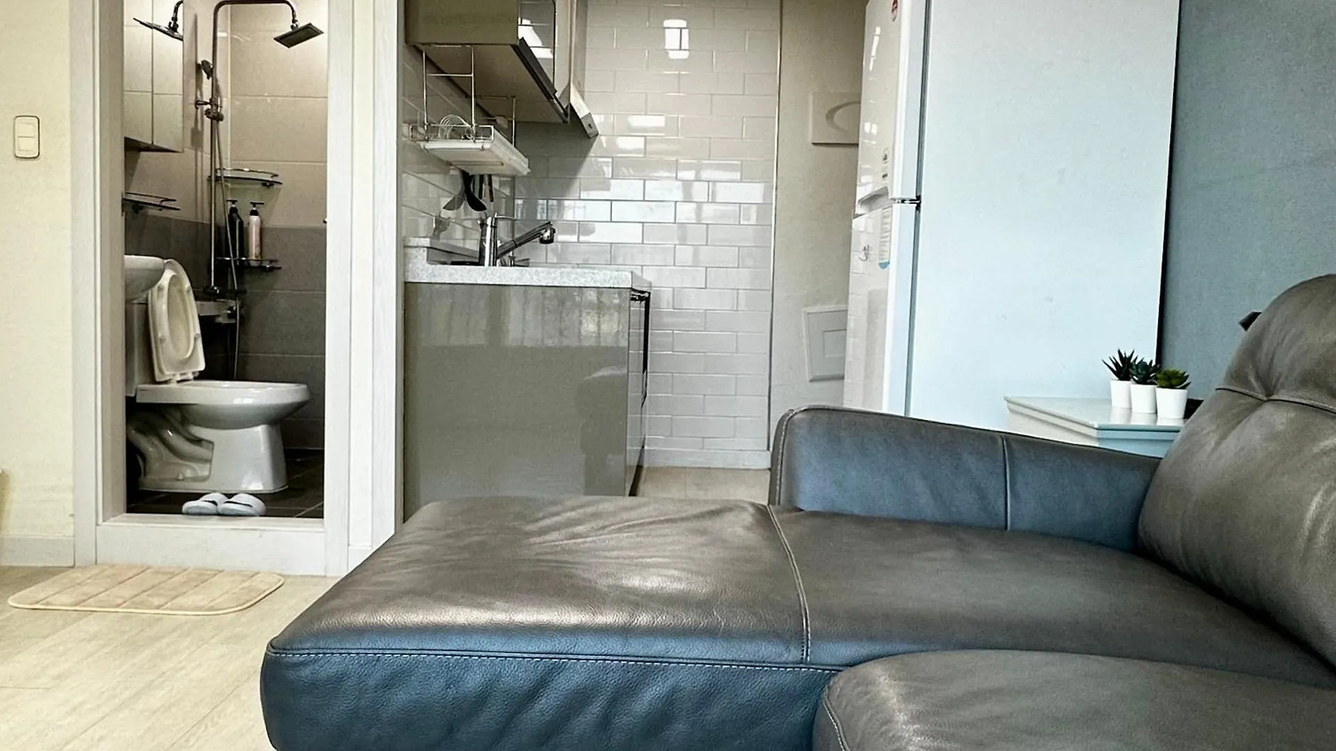 Sadang Station Double And Single Studios Seoul South Korea