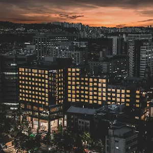 4* فندق ناين تري بريمير إنسادونج