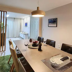  아파트 The Hari House